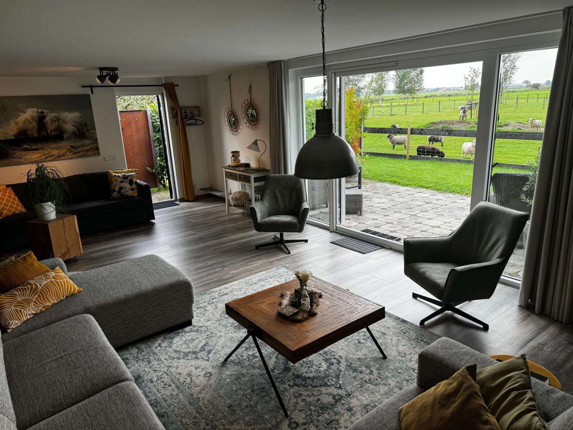 Vakantiewoning Le Garaazje 'S-Gravendeel Экстерьер фото